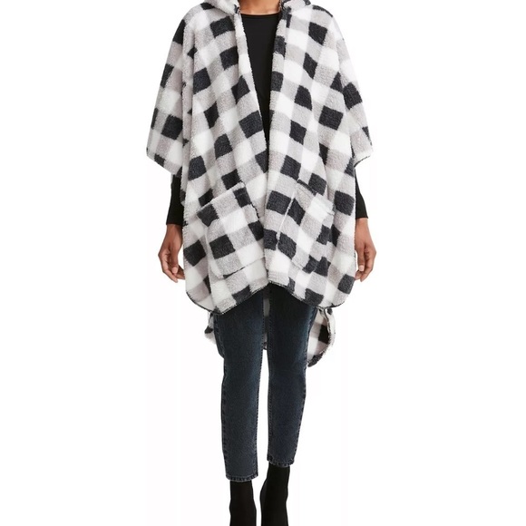 Steve Madden Sherpa Hooded Open Front Poncho Plaid One Size - Picture 5 of 7
